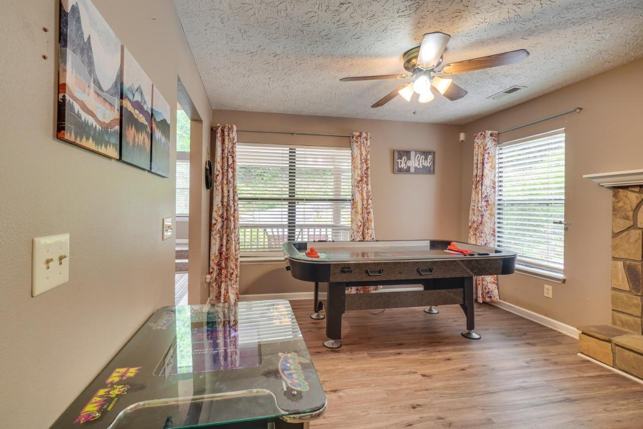 Gatlinburg Vacation Rental Balcony With Hot Tub! Exterior photo